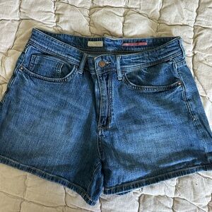 Pilcro Jean Shorts